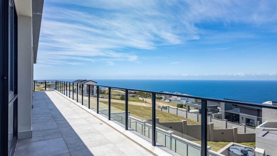 4 Bedroom Property for Sale in Le Grand Golf Estate Western Cape